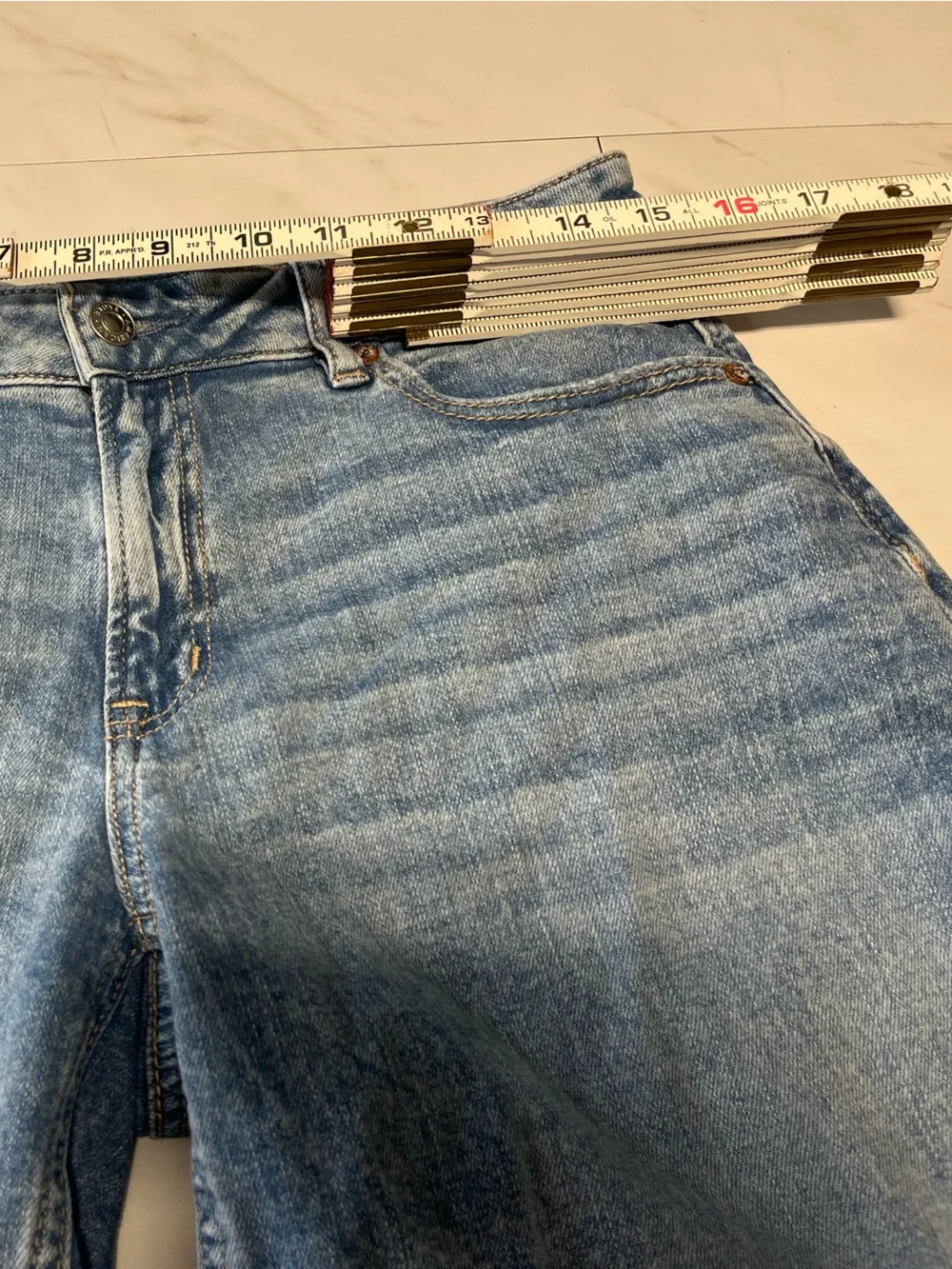 American Eagle Low Rise Baggy Denim Short size 2